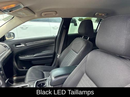 Gloss Black 2022 Chrysler 300 Touring