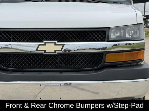 Summit White 2020 Chevrolet Express 3500 RWD 3500 Extended Wheelbase LT