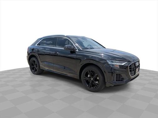 2023 Audi Q8 55 Premium