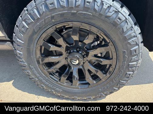 Sterling Metallic 2026 GMC Yukon 4WD AT4