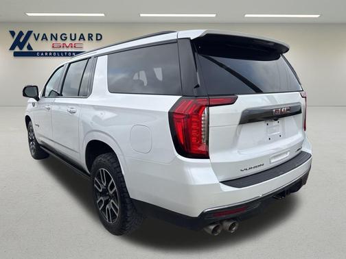 2023 GMC Yukon XL 4WD AT4