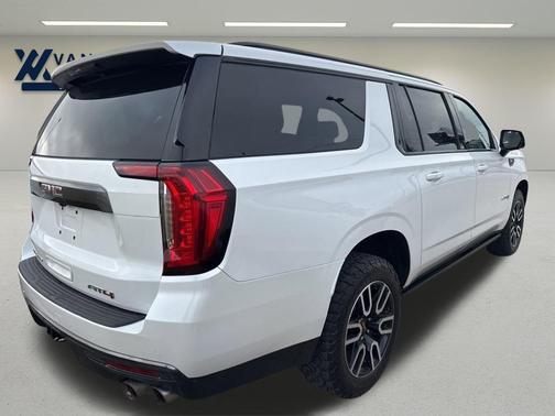 2023 GMC Yukon XL 4WD AT4