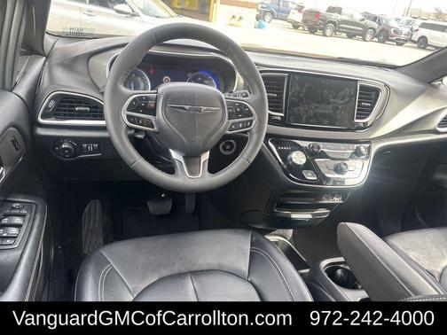 2025 Chrysler Pacifica L