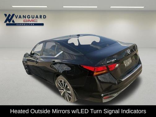 Super Black Clearcoat 2021 Nissan Altima SR FWD