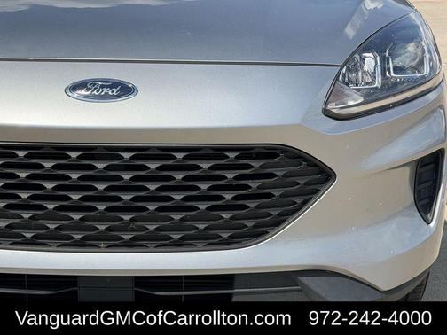 Iconic Silver Metallic 2021 Ford Escape S