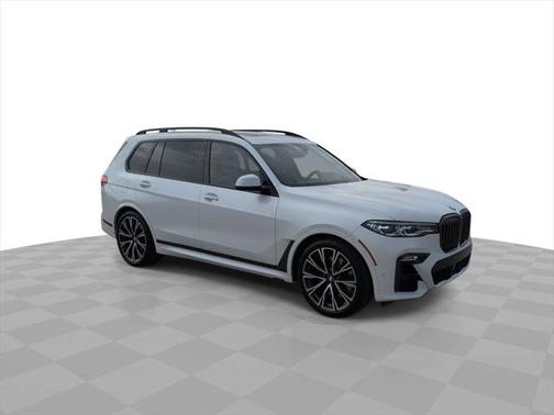 2021 BMW X7 M50i