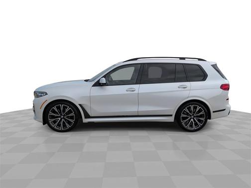 2021 BMW X7 M50i