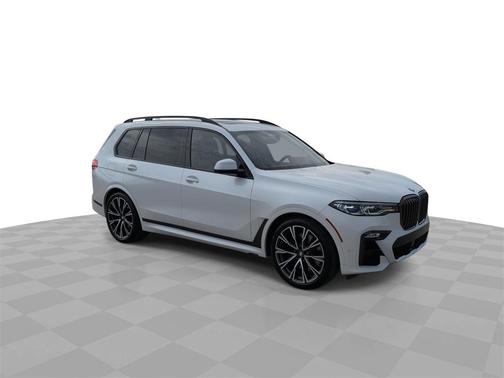2021 BMW X7 M50i