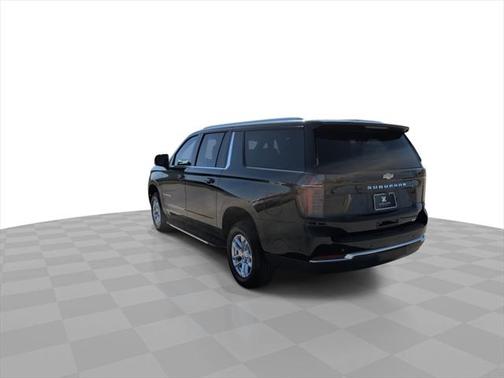 2025 Chevrolet Suburban LT