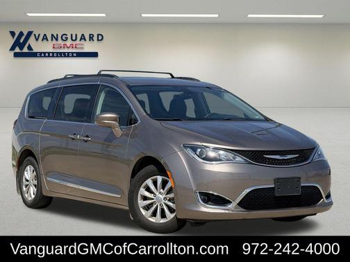 Molten Silver 2017 Chrysler Pacifica Touring-L
