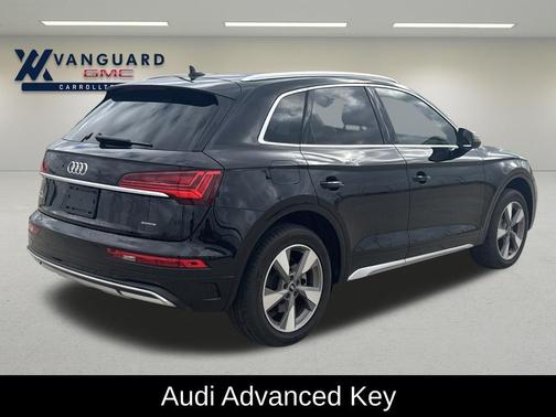 2022 Audi Q5 40 Premium Plus