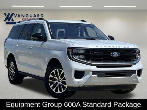 Space Silver Metallic 2025 Ford Expedition Platinum