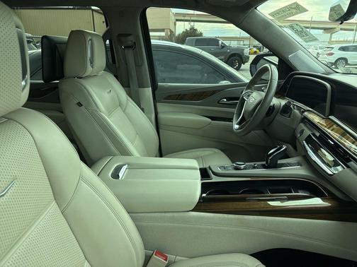 2022 Cadillac Escalade ESV Premium Luxury Platinum