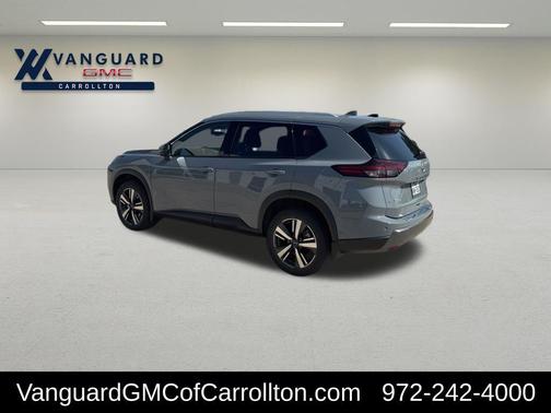 Boulder Gray Pearl 2024 Nissan Rogue SL