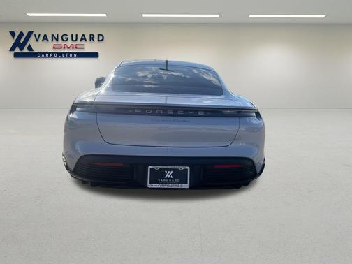 2021 Porsche Taycan Turbo