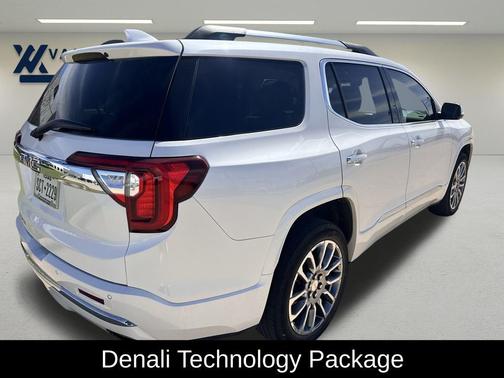 2023 GMC Acadia Denali
