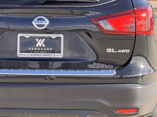 2017 Nissan Rogue Sport SL