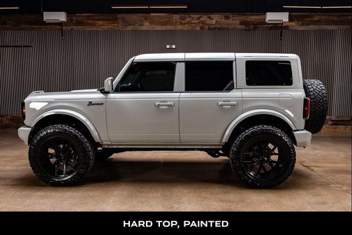 Avalanche Gray 2026 Ford Bronco Outer Banks
