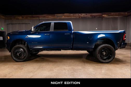 2024 RAM 3500 Laramie Crew Cab 4x4 8' Box