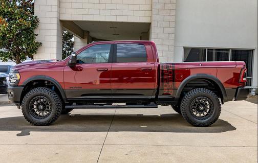 Delmonico Red Pearl Coat/Diamond Black Crystal Pearl Coat 2024 RAM 2500 Power Wagon