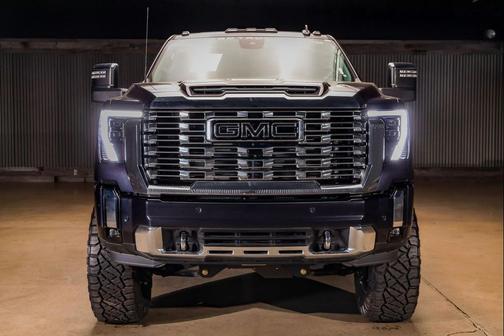 2024 GMC Sierra 2500 Denali
