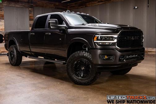 2024 RAM 3500 Laramie Crew Cab 4x4 8' Box