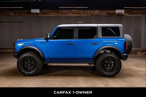 Velocity Blue Metallic 2022 Ford Bronco Wildtrak