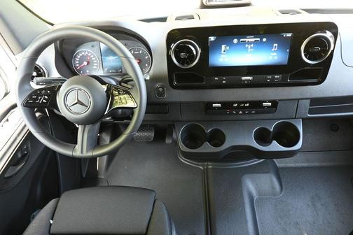 2025 Mercedes-Benz Sprinter 2500 144 WB
