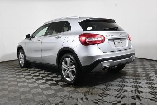Polar Silver Metallic 2018 Mercedes-Benz GLA 250 Base 4MATIC