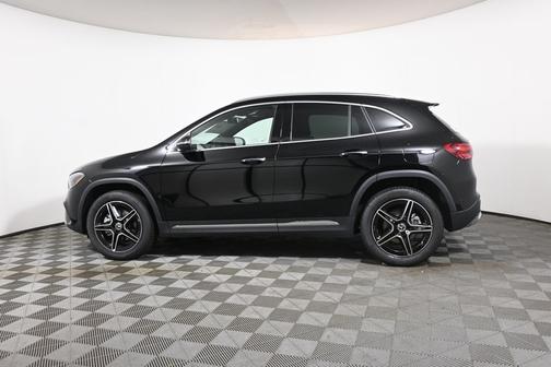 Night Black 2026 Mercedes-Benz GLA 250 4MATIC