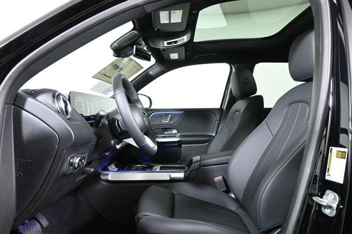 2025 Mercedes-Benz GLB 250 Base 4MATIC