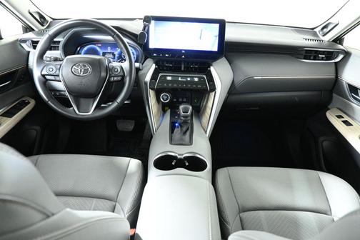 2024 Toyota Venza LE