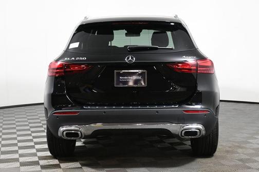 2025 Mercedes-Benz GLA 250 Base 4MATIC