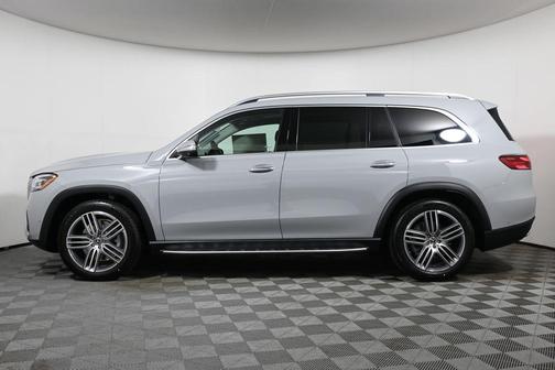 2026 Mercedes-Benz GLS 450