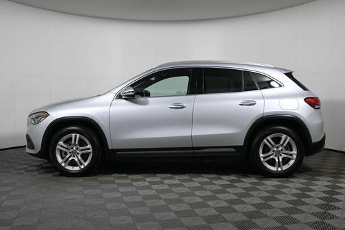 2022 Mercedes-Benz GLA 250 Base 4MATIC