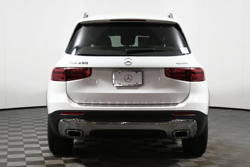 2025 Mercedes-Benz GLB 250 Base 4MATIC