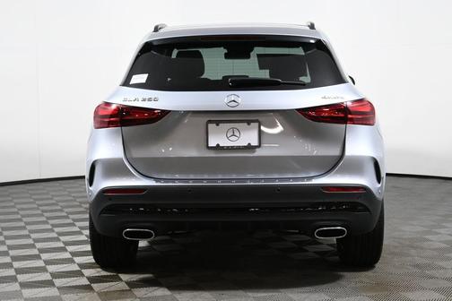 2026 Mercedes-Benz GLA 250 Base 4MATIC