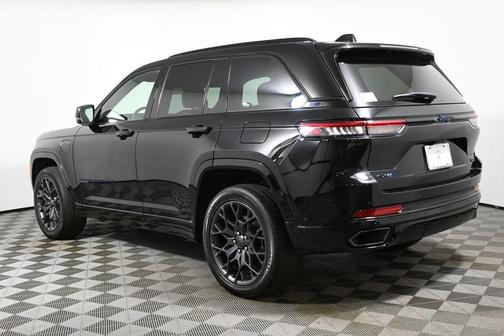 2023 Jeep Grand Cherokee 4xe Summit