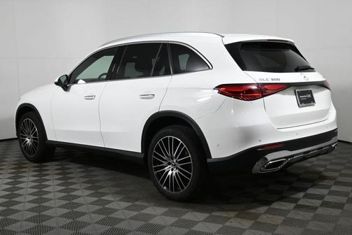 2025 Mercedes-Benz GLC 300 Base 4MATIC
