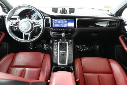 2021 Porsche Macan Base