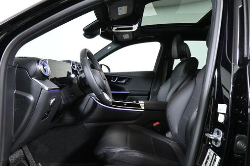 2025 Mercedes-Benz GLC 350e Base 4MATIC