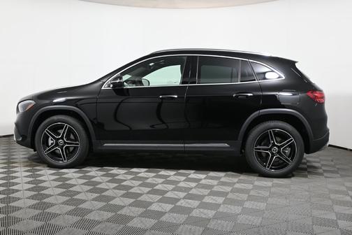 Night Black 2026 Mercedes-Benz GLA 250 4MATIC