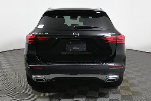 Night Black 2026 Mercedes-Benz GLA 250 4MATIC