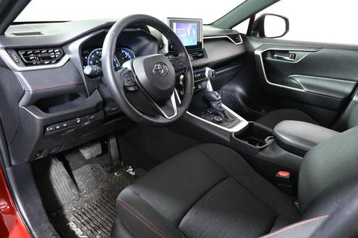 2025 Toyota RAV4 Plug-In Hybrid SE