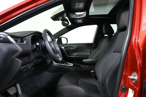 2025 Toyota RAV4 Plug-In Hybrid SE