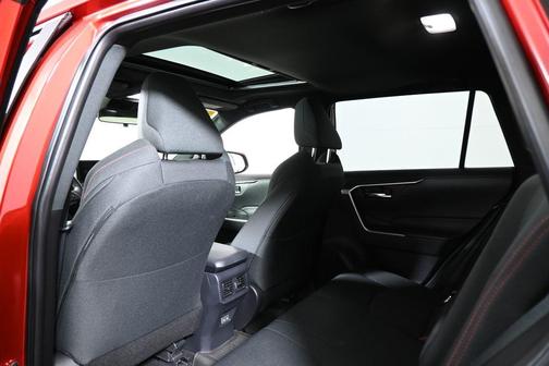 2025 Toyota RAV4 Plug-In Hybrid SE