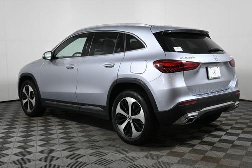 2026 Mercedes-Benz GLA 250 Base 4MATIC