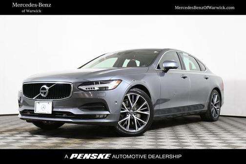 2018 Volvo S90 T6 Momentum