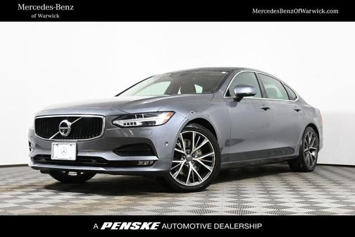 2018 Volvo S90 T6 Momentum
