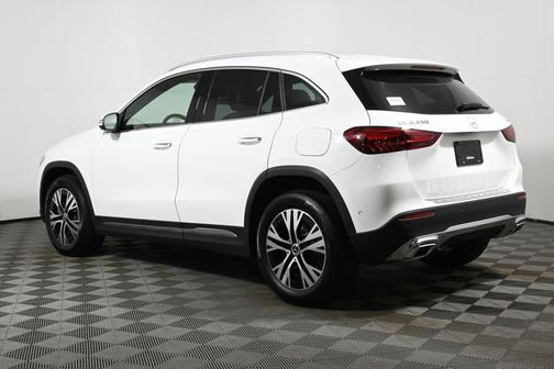 2025 Mercedes-Benz GLA 250 Base 4MATIC